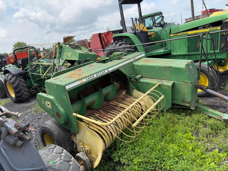 john-deere-336-image-3