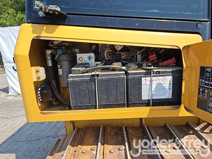 2018-caterpillar-d5k2-lgp-image-32