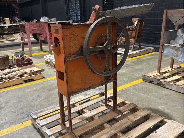 new-idea-corn-sheller-image-9