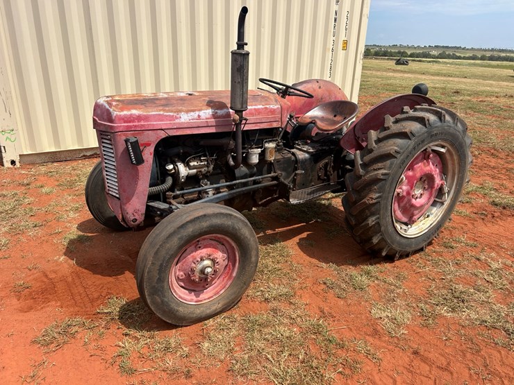 massey-ferguson-35-image-1