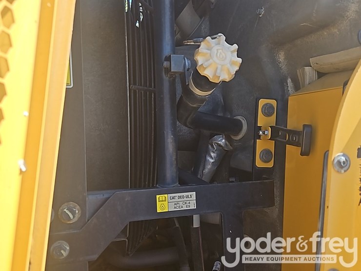 2021-caterpillar-962m-image-32