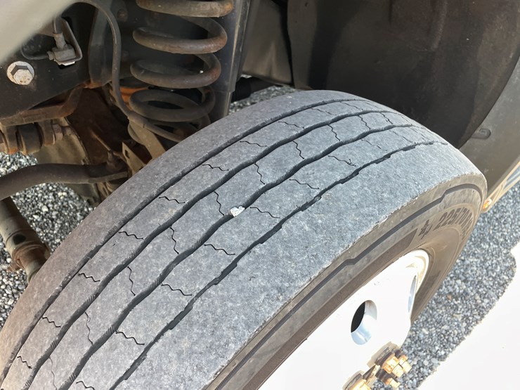 2016-ford-f550-image-10