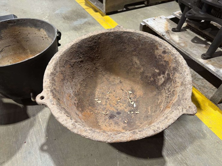 cast-iron-pots-image-5