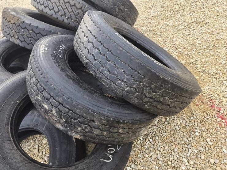 #3951-•-(9)-295/75r22.5-tires-image-8