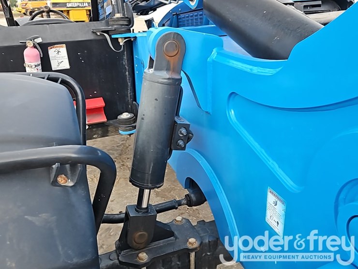 2019-genie-gth844-image-18