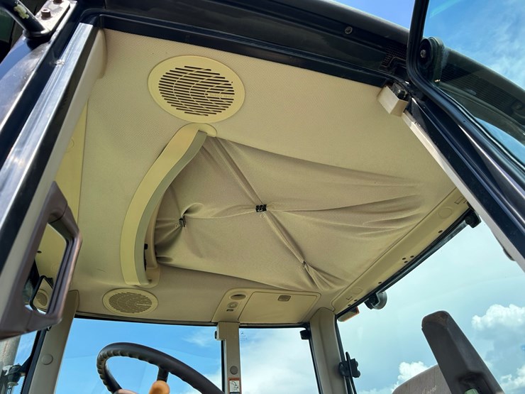 john-deere-7320-image-22