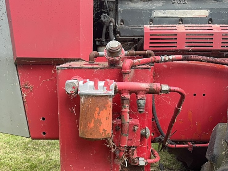 massey-ferguson-4880-image-39