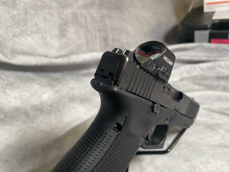 #4562-•-glock-19-gen-5-9mm-luger-semi-auto-pistol,-sn:-cdyz003-image-7