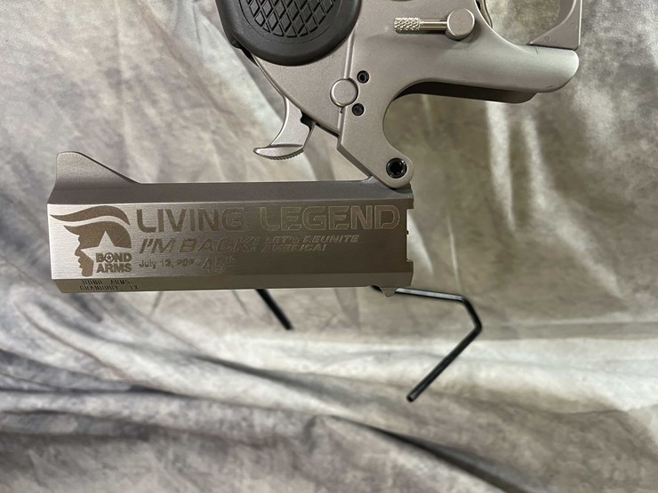 #4548-•-bond-arms-limited-edition-trump-derringer-45-auto-pistol,-sn:-dt47-05490-image-18