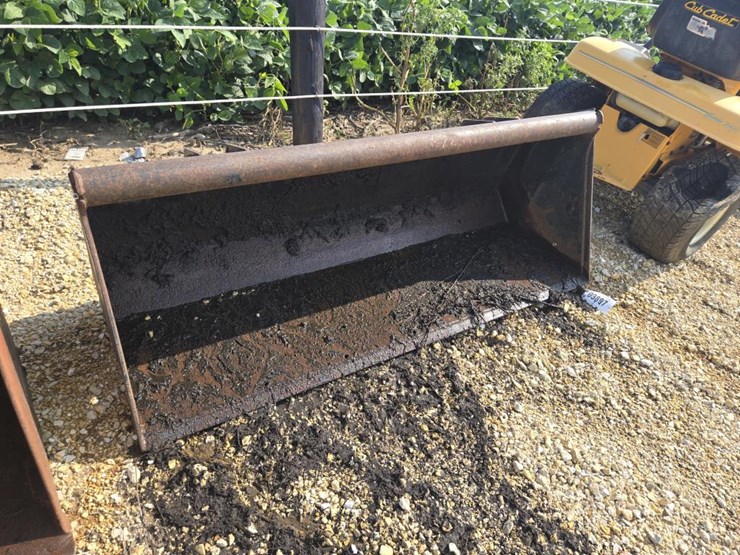 #3897-•-60"-loader-bucket-image-1