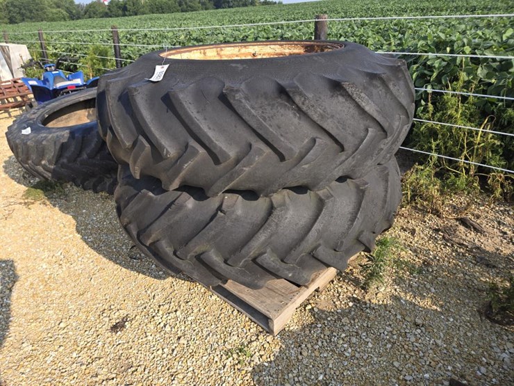 #3870-•-set-18.4-x-34-duals-with-clamps-image-8