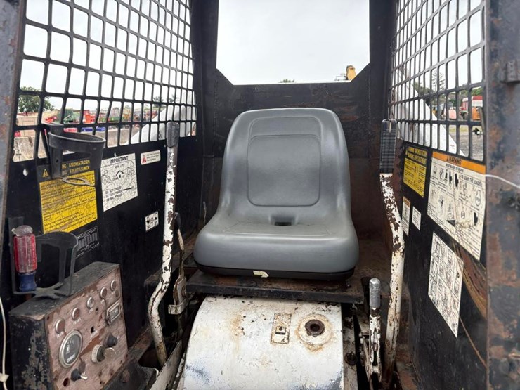 bobcat-825-image-13
