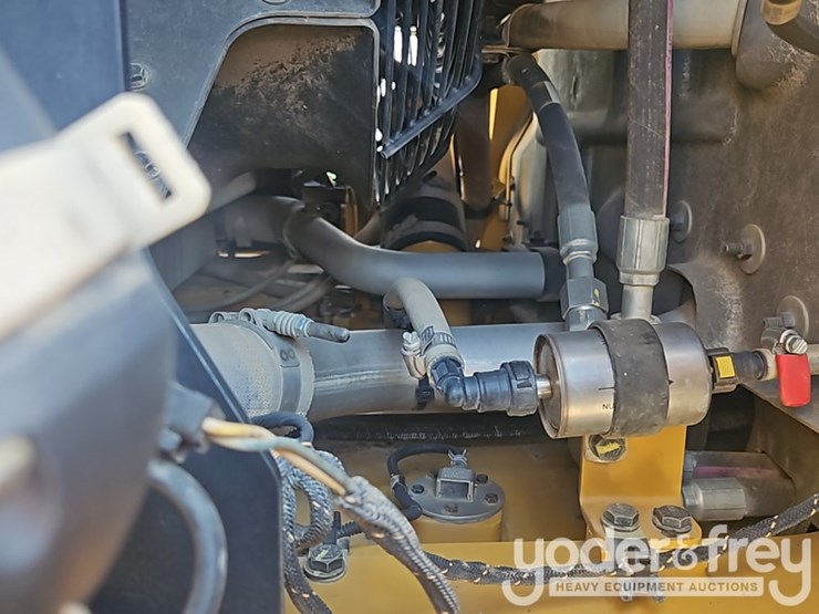 2021-caterpillar-962m-image-33
