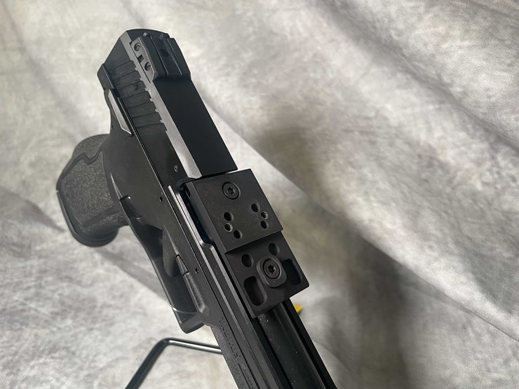 #4527-•-taurus-tx22-competition-22-lr-pistol,-sn:-1pt435457-image-16