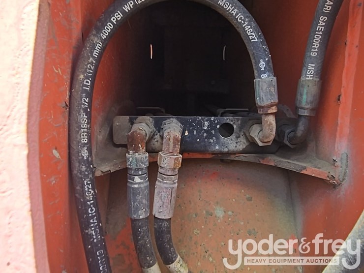 2012-jlg-g9-43a-image-15