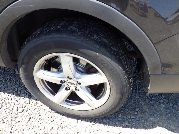 2016-ford-explorer-xlt-image-28
