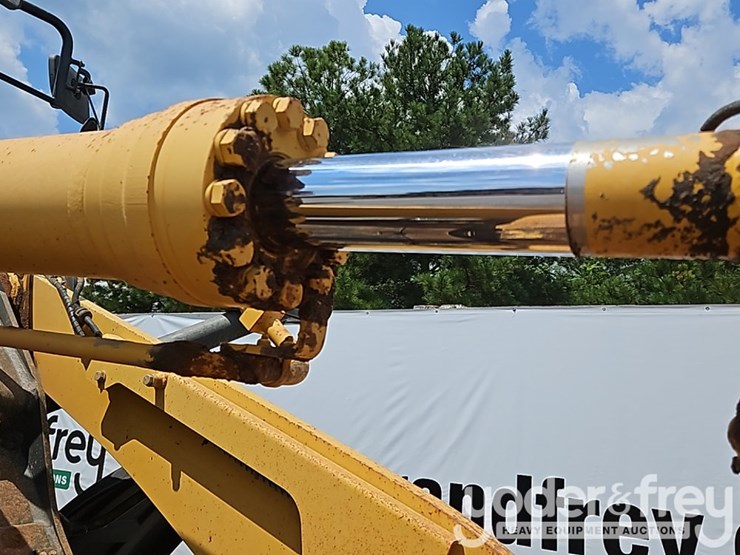 komatsu-wa380-image-30