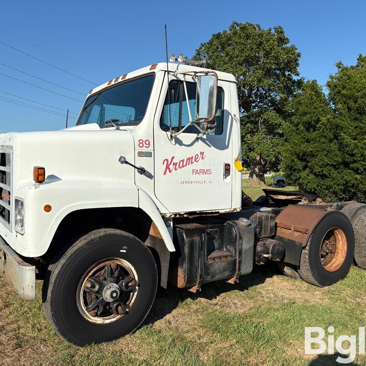 1989 INTERNATIONAL S2200