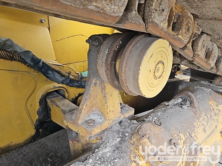 2005-caterpillar-d5n-image-11