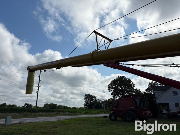 agi-westfield-mkx-13-74-13"x74'-swing-away-auger-image-13