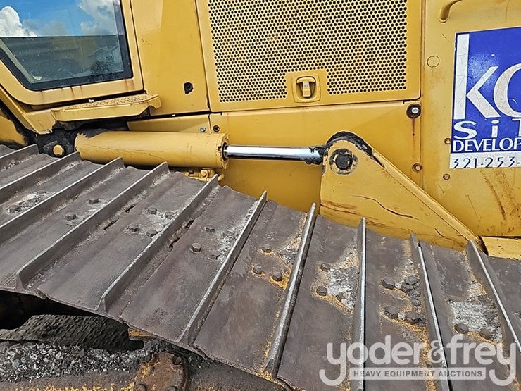 2005-caterpillar-d5n-image-13