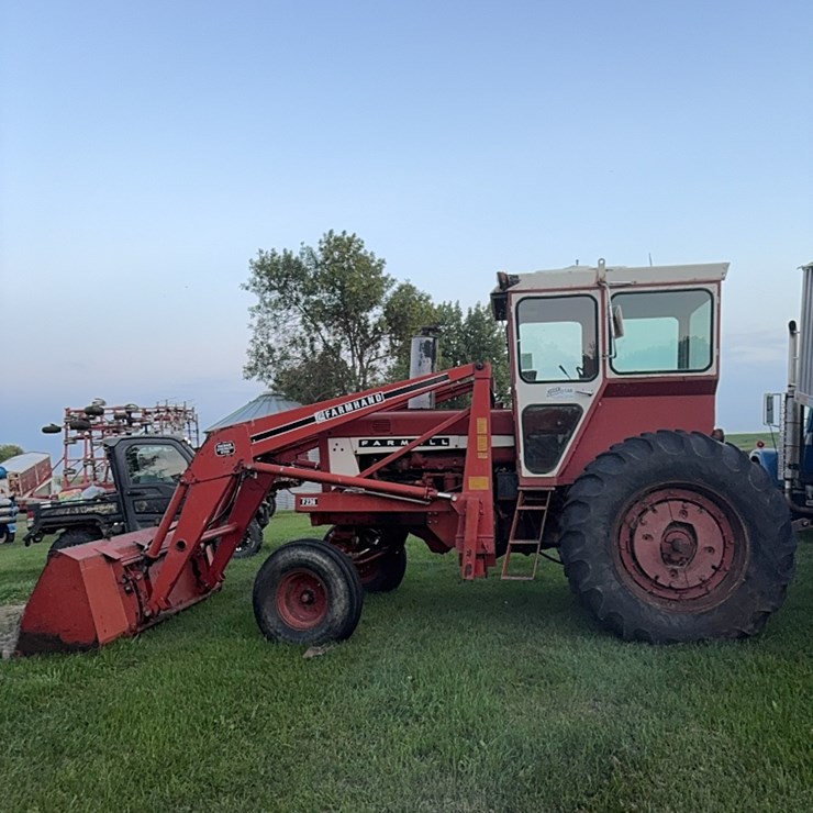 INTERNATIONAL 806