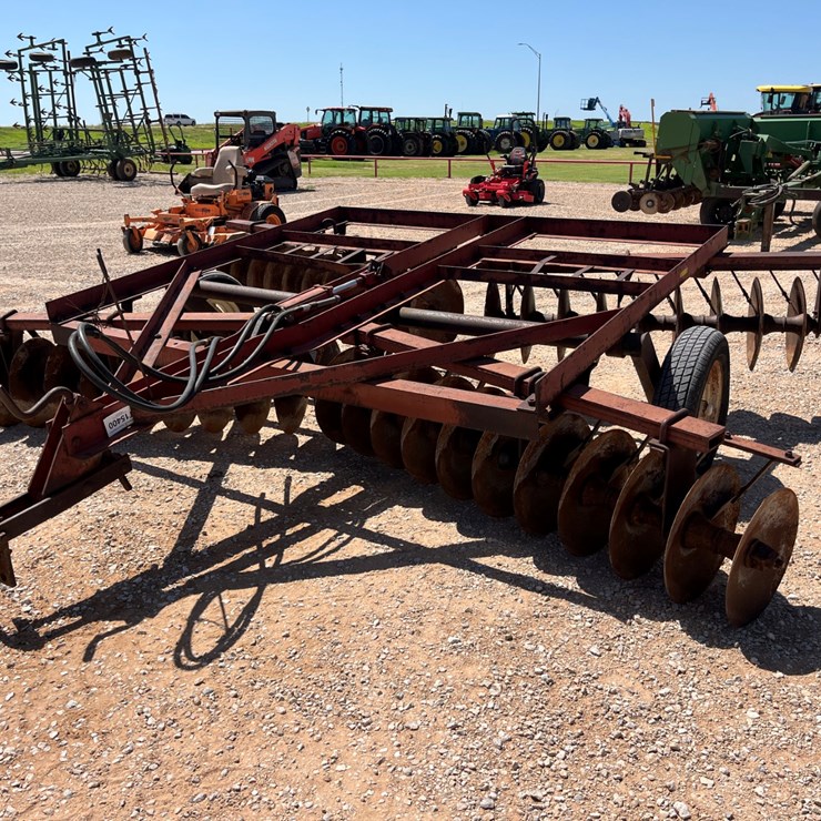 INTERNATIONAL 370