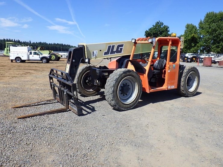 2013-jlg-g6-42a-image-1