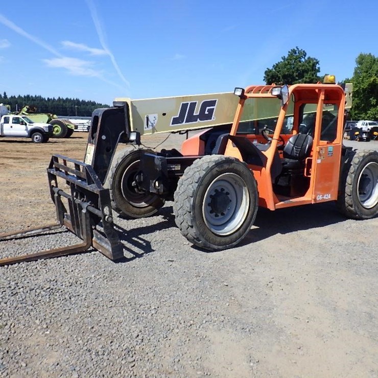 2013 JLG G6-42A