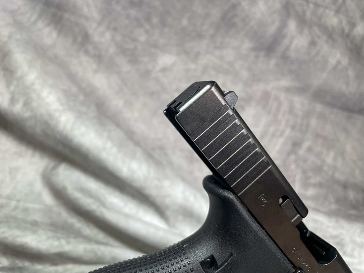 #4544-•-glock-19-gen-5-9mm-luger-semi-auto-pistol,-sn:-cesf245-image-12