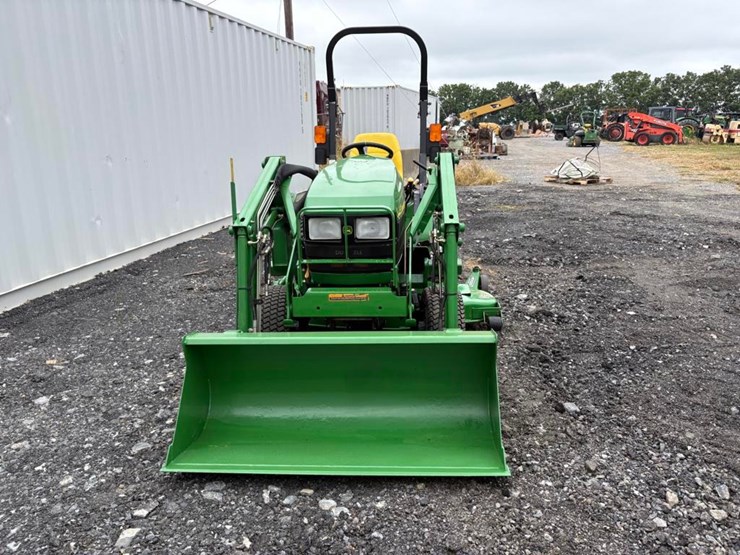 2004-john-deere-4010-image-4