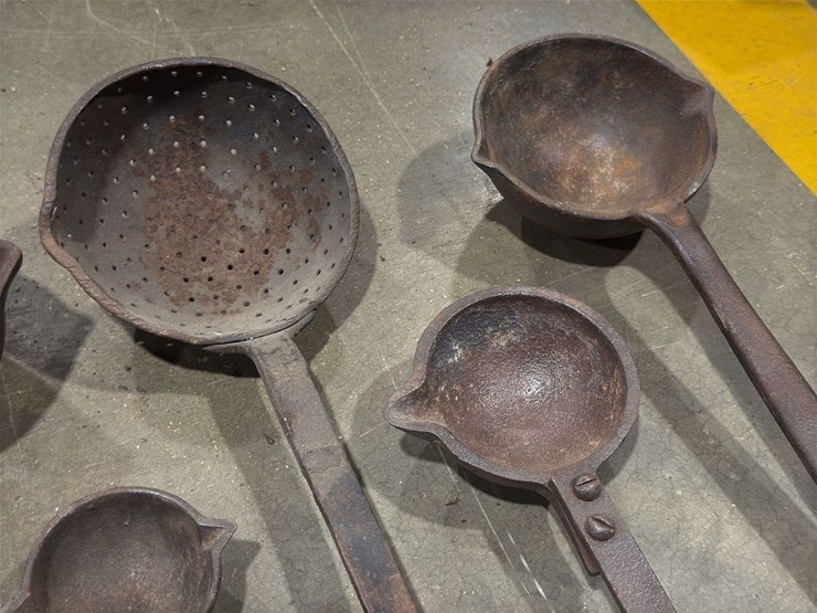 collection-of-cast-iron-smelting-or-lead-melting-ladles-image-8