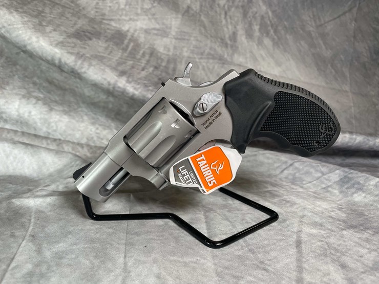 #4536-•-taurus-model-942-22-wmr-revolver,-sn:-ahd909852-image-2