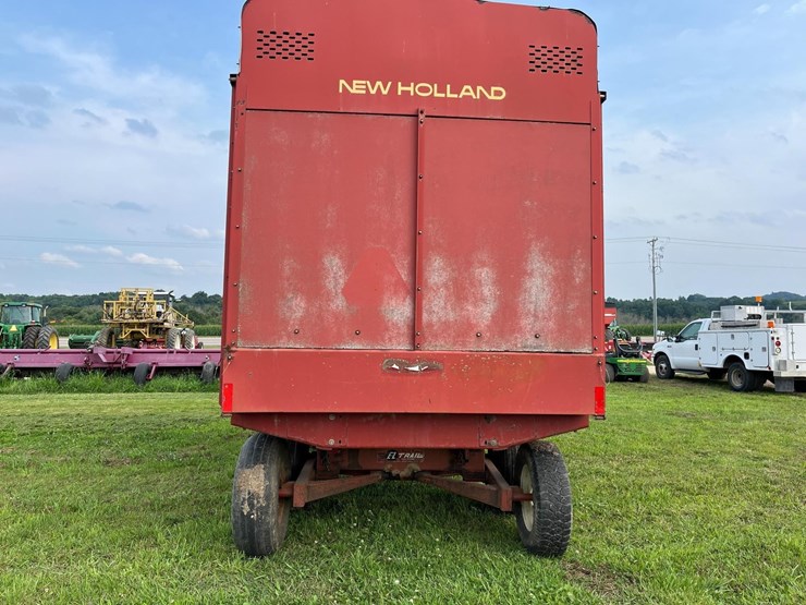 new-holland-816-image-7