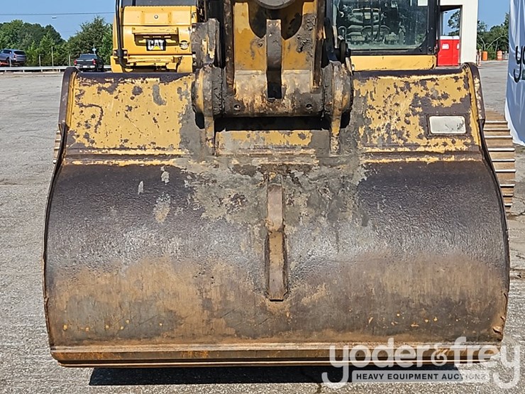 2019-caterpillar-336-image-25
