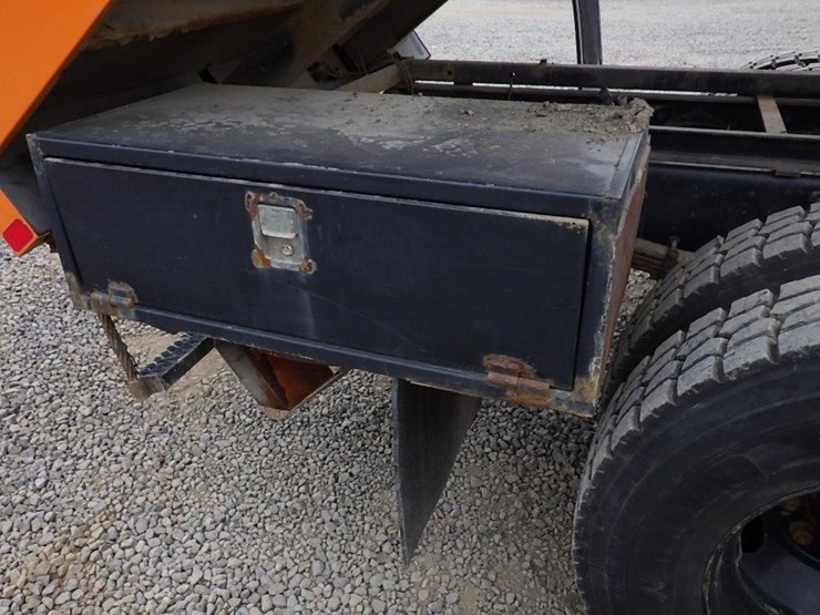 2013-ford-f750-image-15