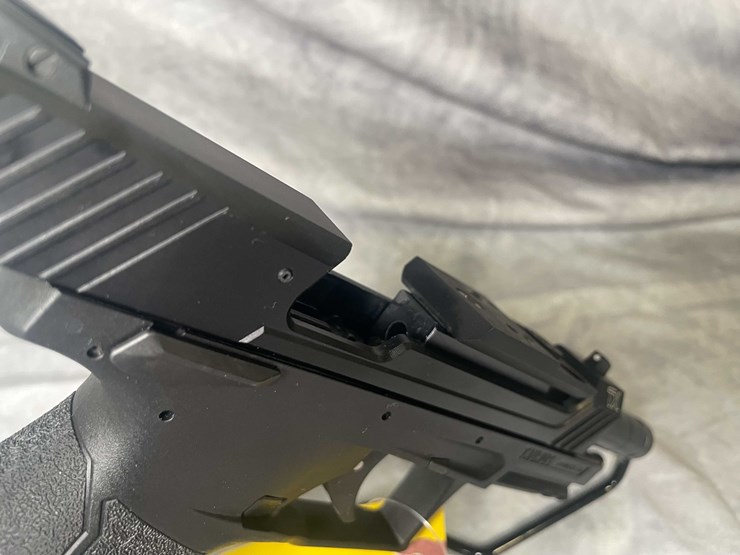 #4527-•-taurus-tx22-competition-22-lr-pistol,-sn:-1pt435457-image-12