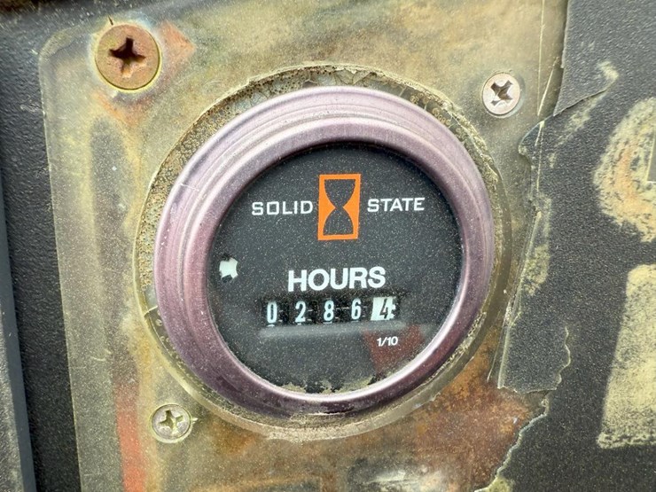 2004-jlg-g6-42a-image-49