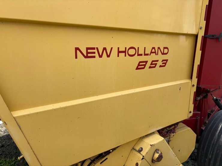 new-holland-853-image-4