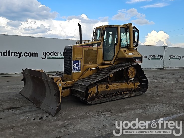 2005-caterpillar-d5n-image-1