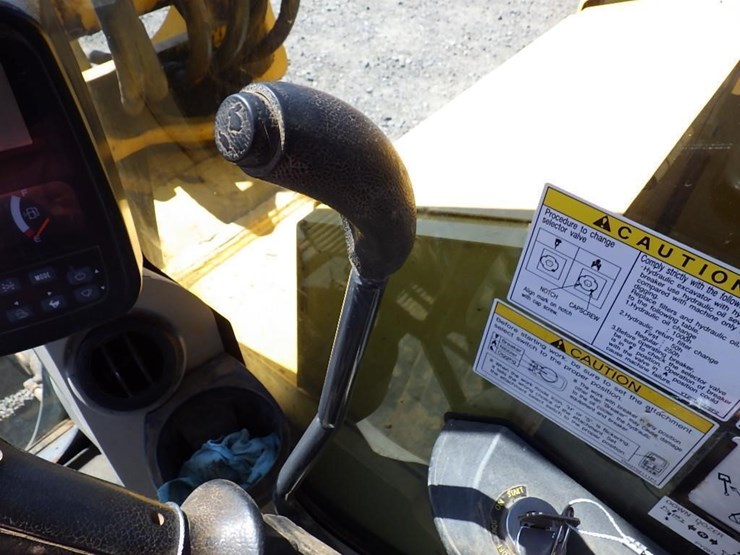 kobelco-sk85cs-3e-image-29