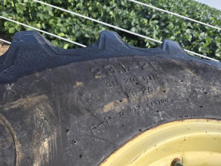 #3887-•-pair-23.1-x-26-tires-on-john-deere-rims-image-9