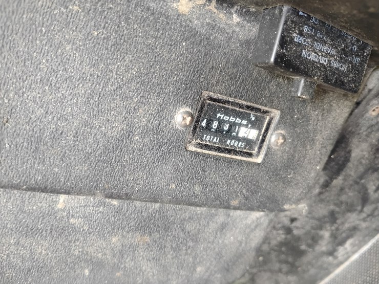 1983-john-deere-8820-image-10