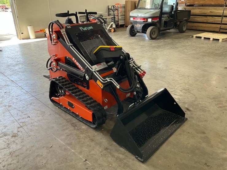 #1013-•-unused-future-ft36c-mini-skid-steer-image-7