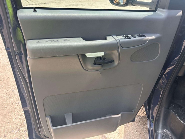2007-ford-e450-image-11