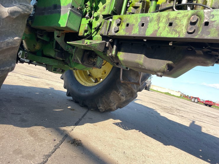 john-deere-3020-image-19