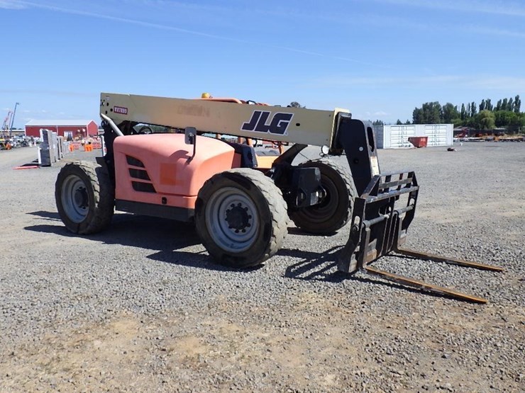 2013-jlg-g6-42a-image-2