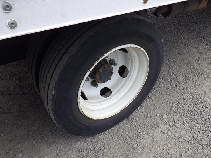 2007-gmc-5500-image-31