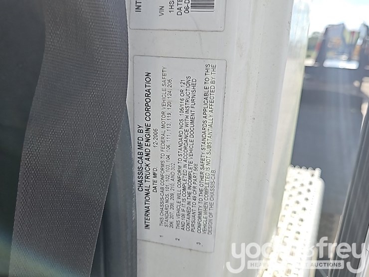 2006-international-durastar-4300-image-33