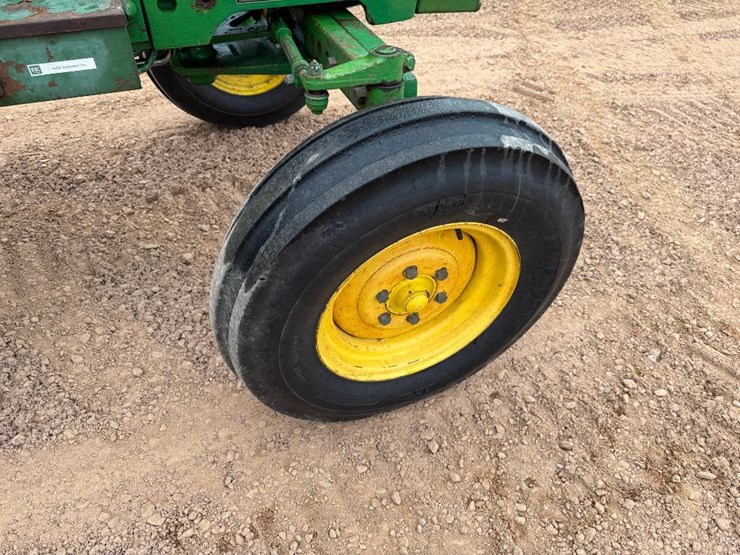 1980-john-deere-2240-image-11